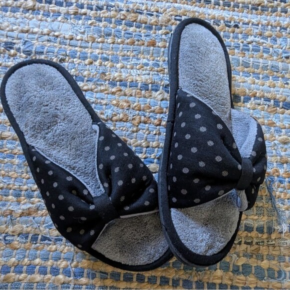 Isotoner Bow Slippers 7.5/8 Black Gray Whimsical Girlhoodcore Cozy Comfy - Picture 2 of 10